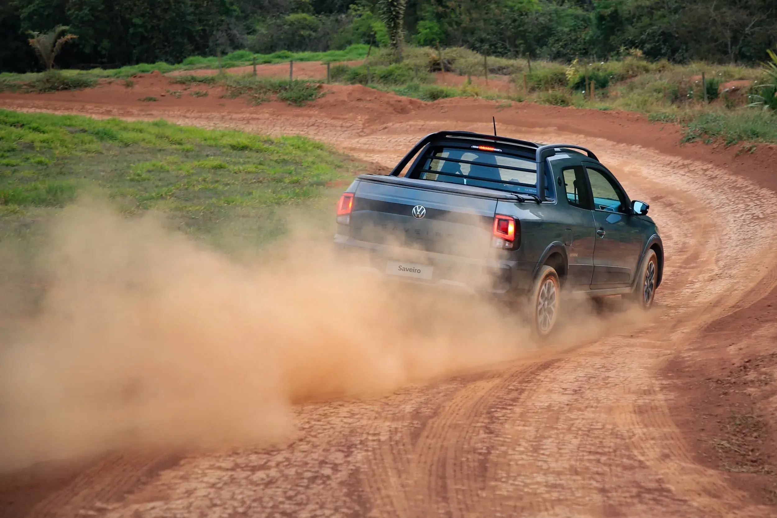 Vw Saveiro Extreme 2024 Ambientada 38