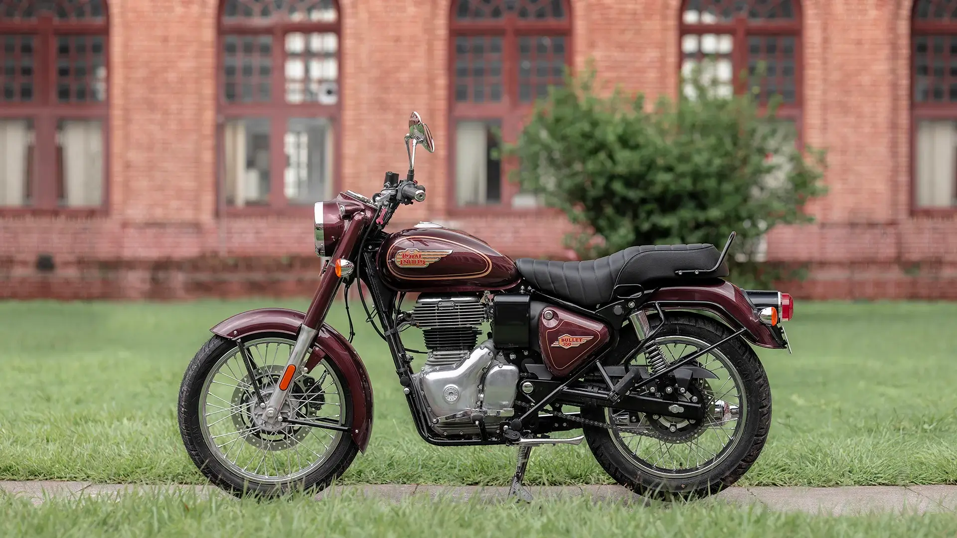Royal Enfield Bullet 350 Standard Maroon (2)