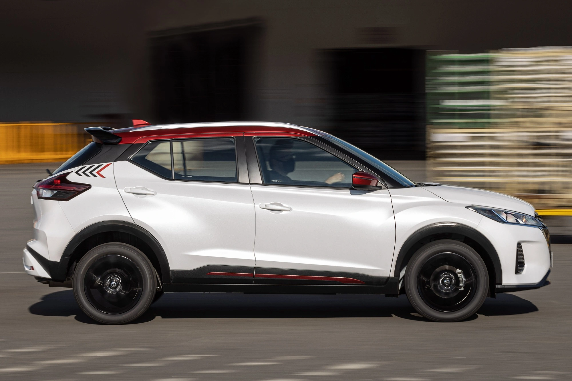 Nissan Kicks Xplay F1