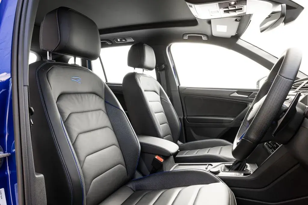 2022 Volkswagen Tiguan R 14
