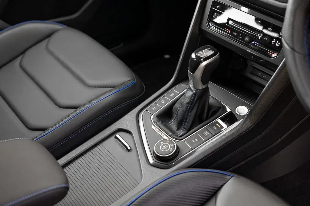 2022 Volkswagen Tiguan R 16