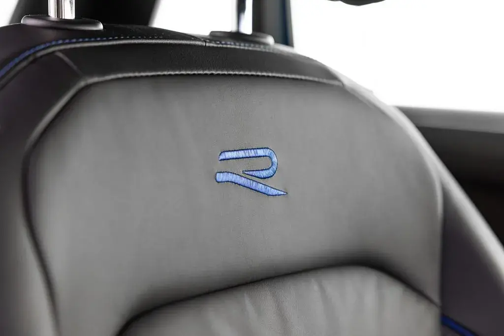 2022 Volkswagen Tiguan R 21