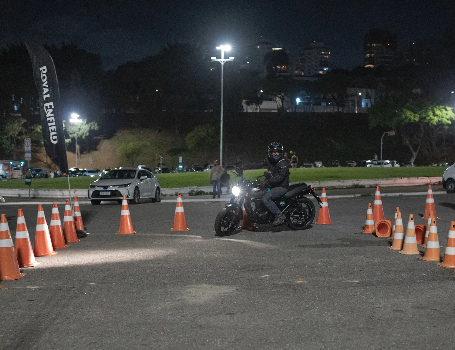 Royal Enfield Hunter 350 (4)