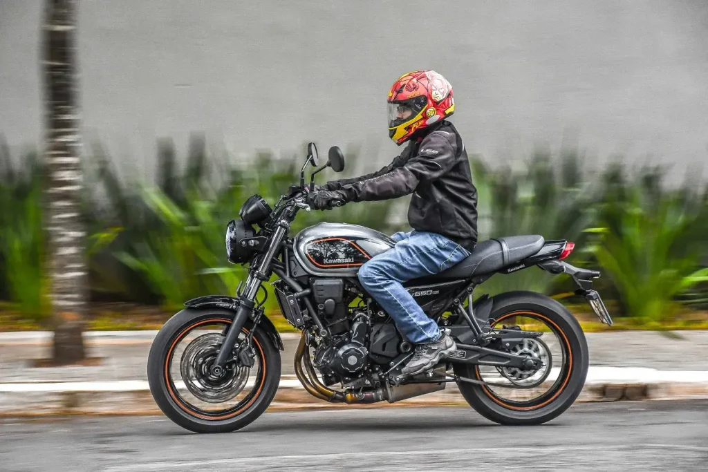Kawasaki Z650rs (6)