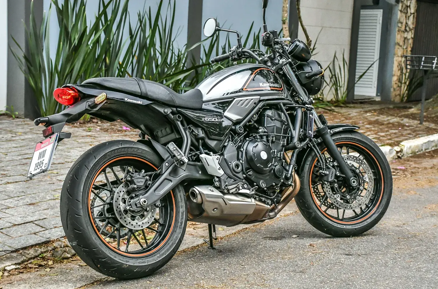 Kawasaki Z650rs (16)