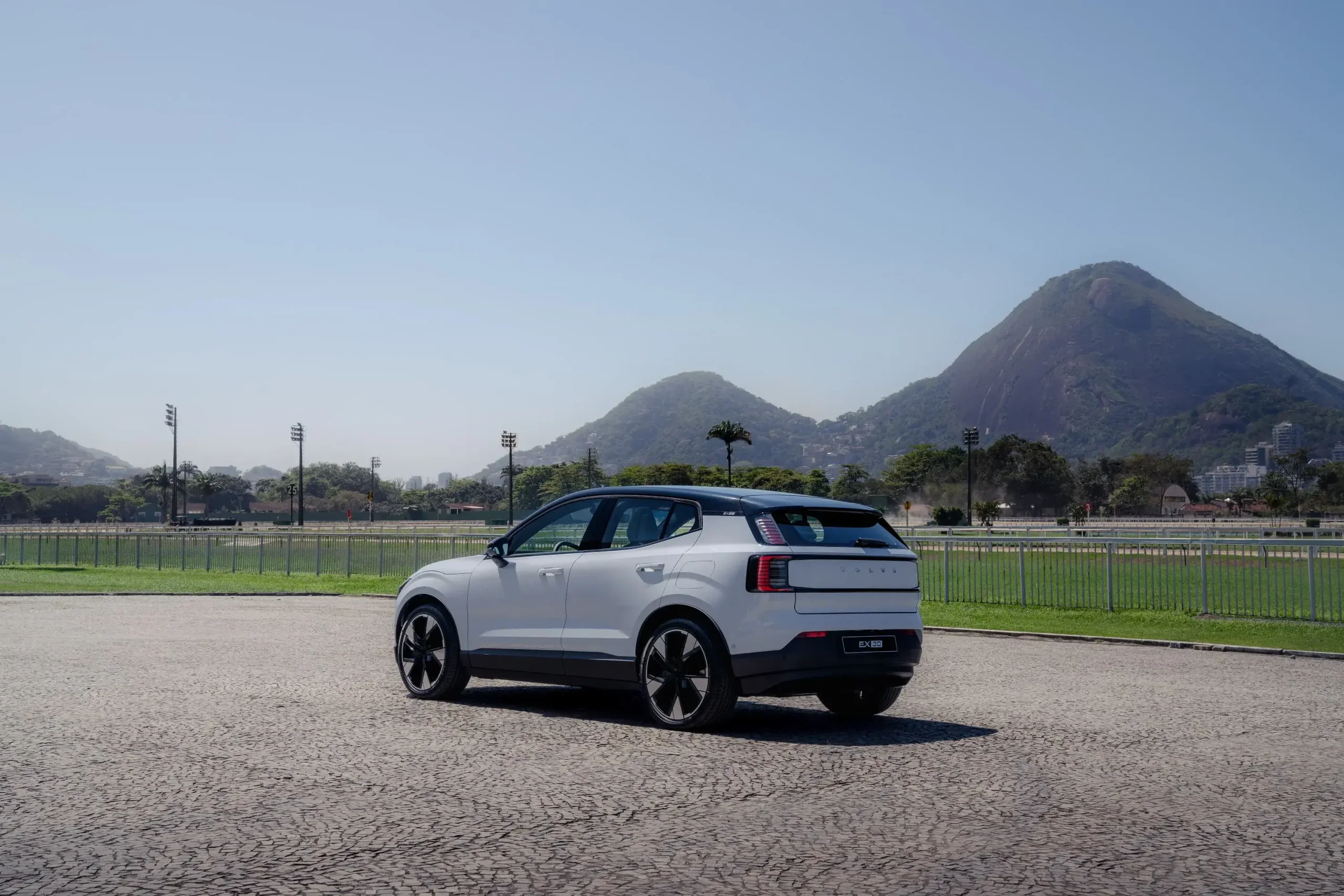 Volvoex30 Horizontal Traseira2
