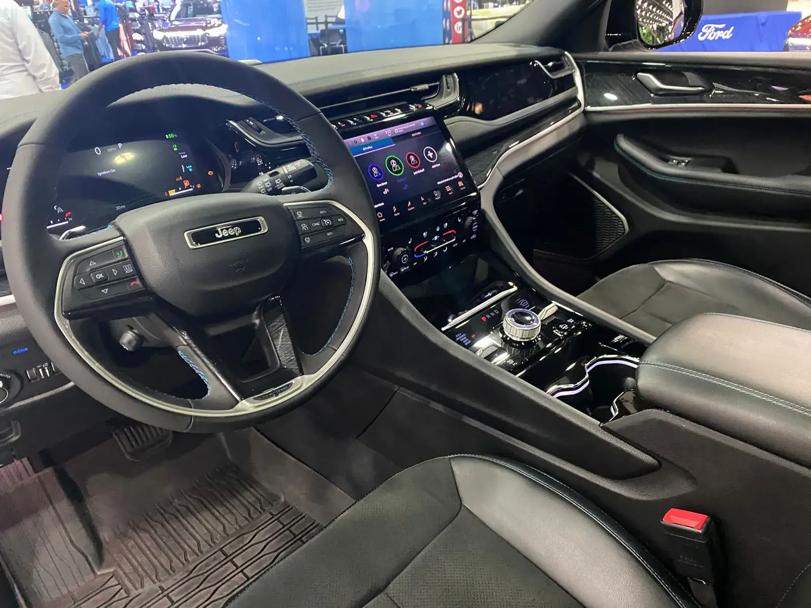 Novo Jeep Grand Cherokee Interior