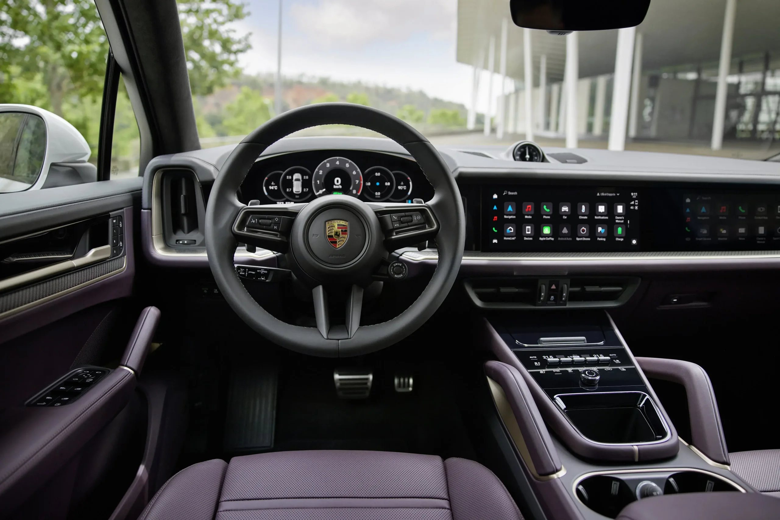 Novo Porsche Cayenne S E-Hybrid Interior