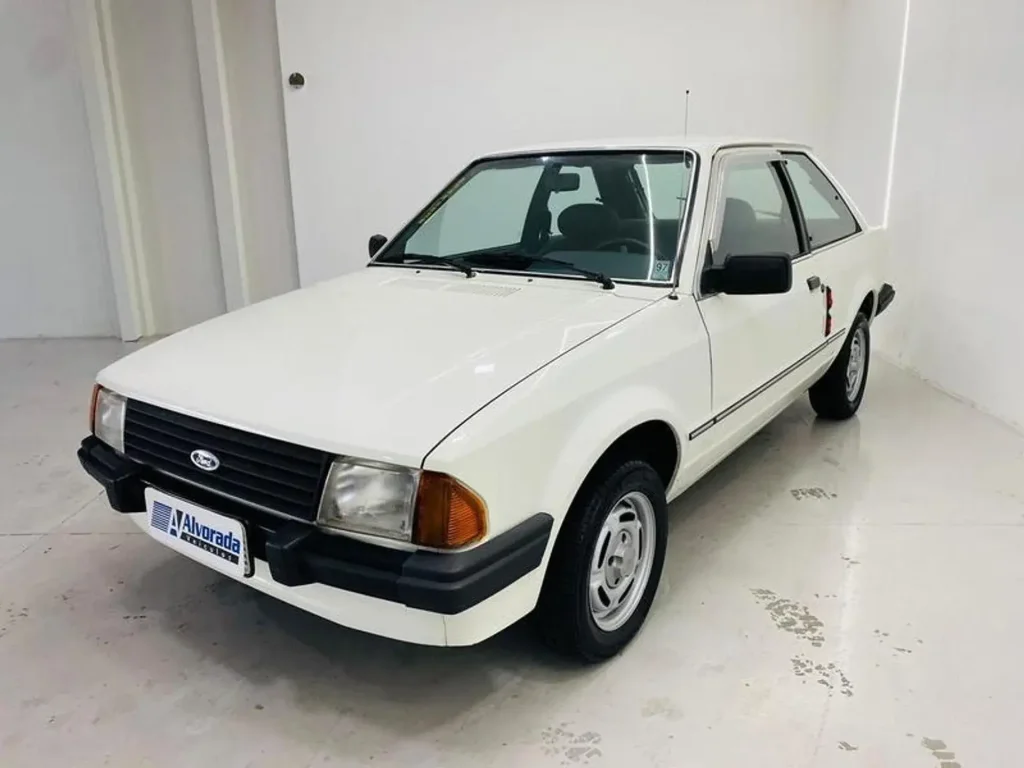 Ford Escort 1.6 L 8v Alcool 2p Manual Wmimagem1007280045