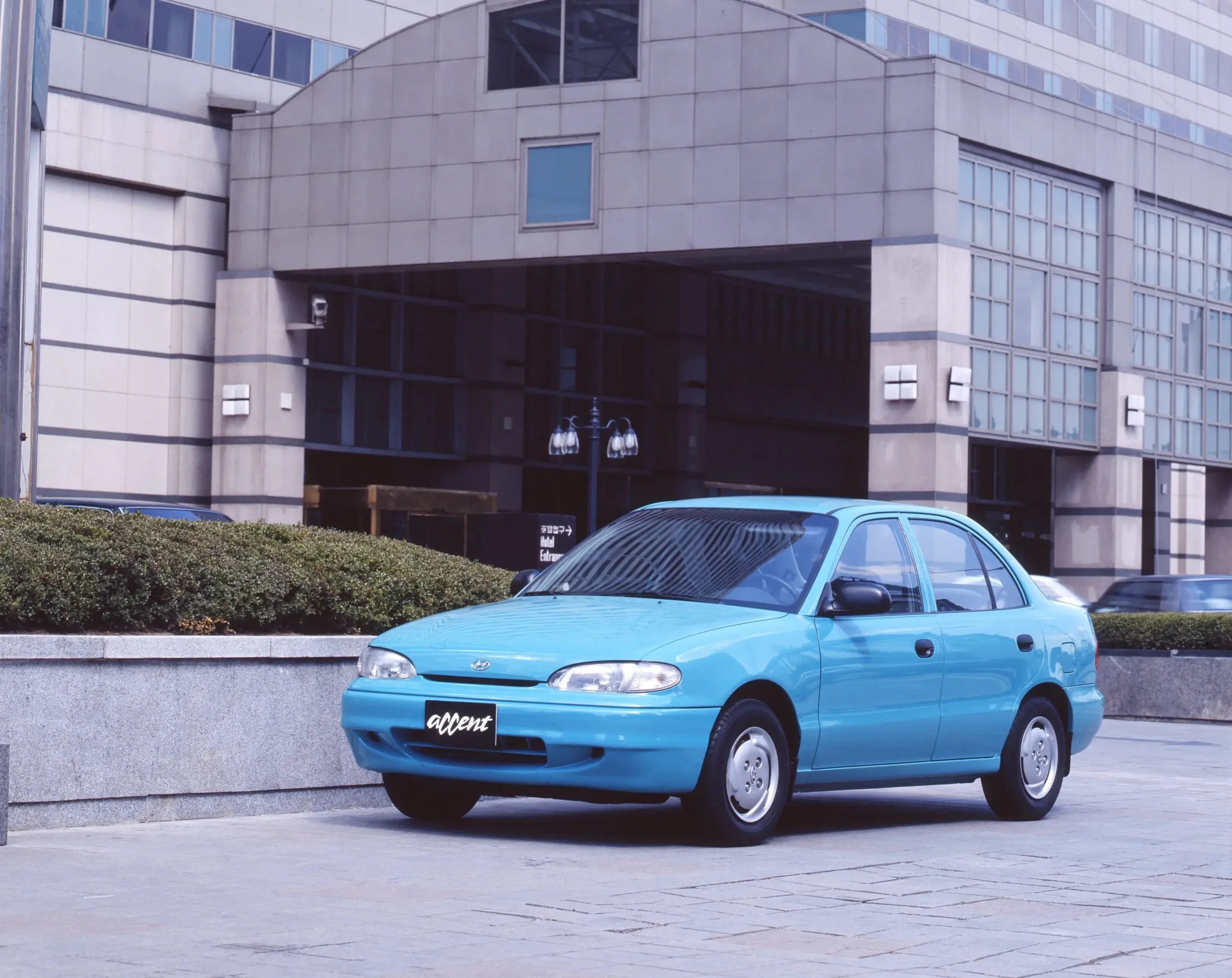 Hyundai Accent Sedan 95