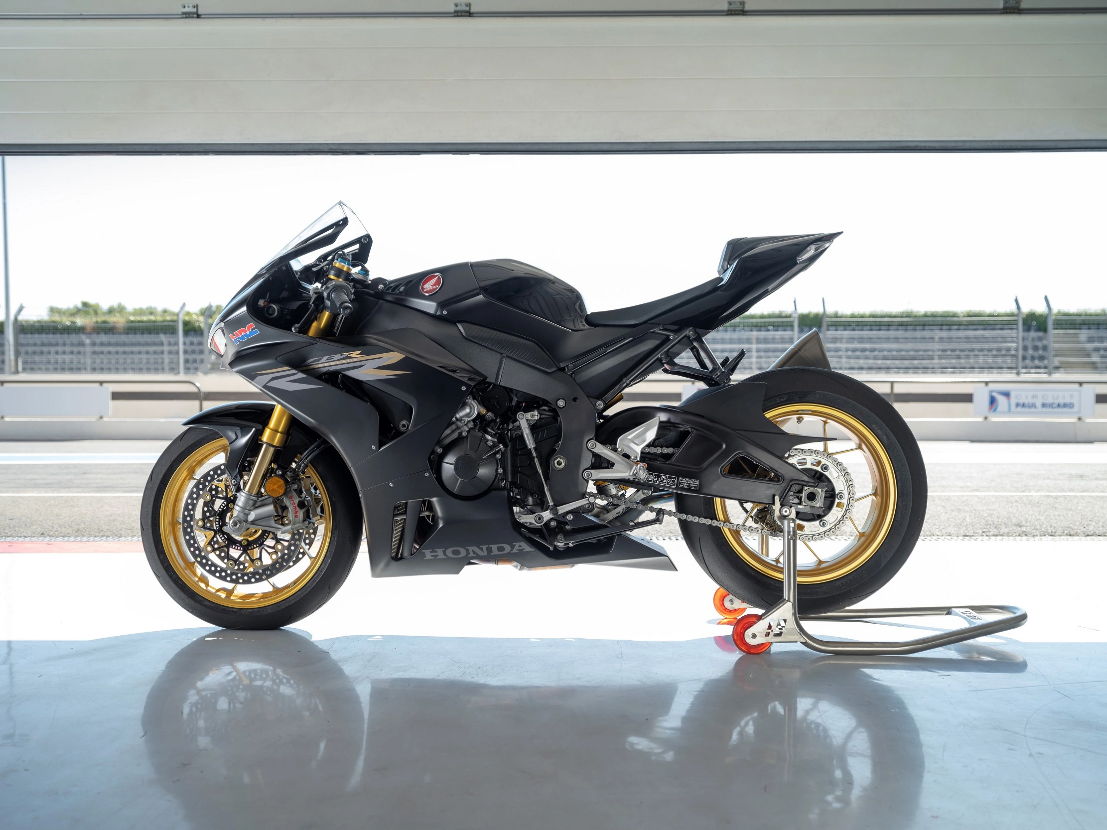 Honda Cbr 1000 Rr R Sp Fireblade Preta (8)