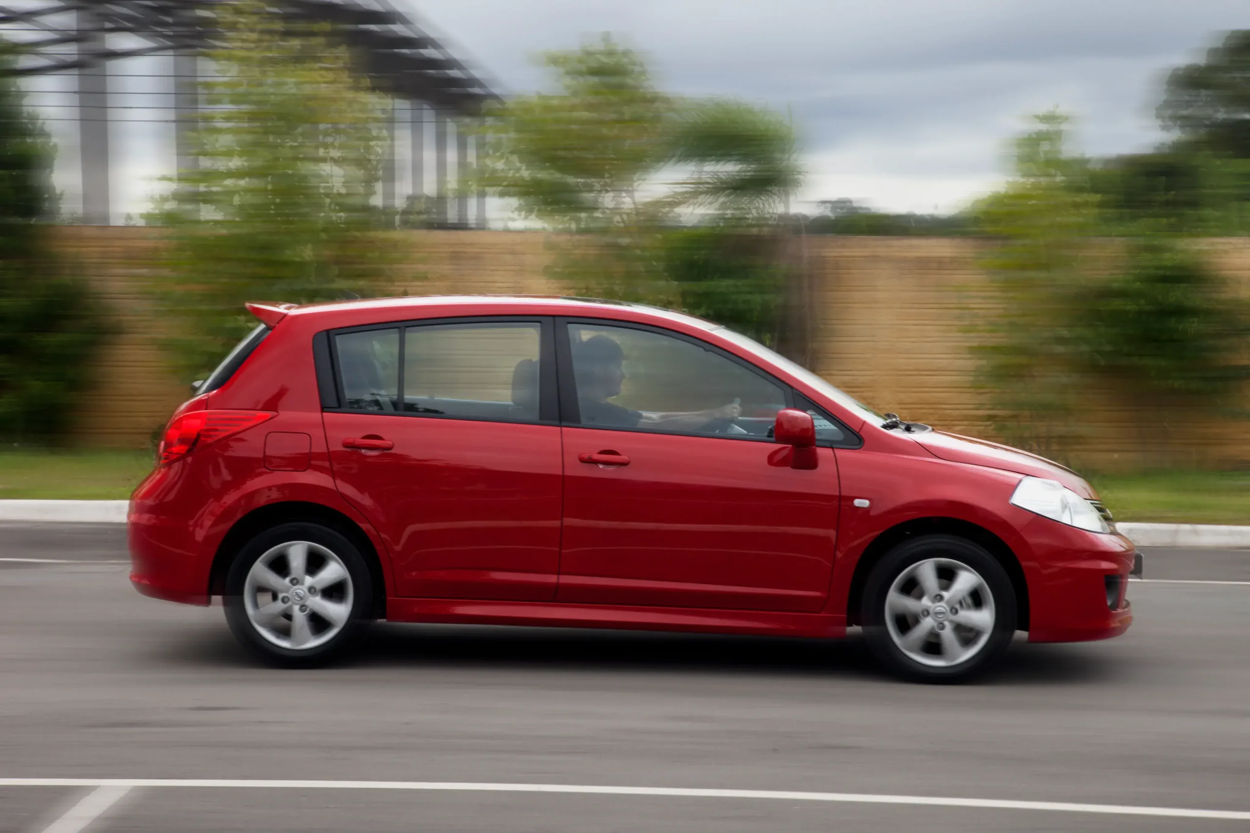 Nissan Tiida (7)