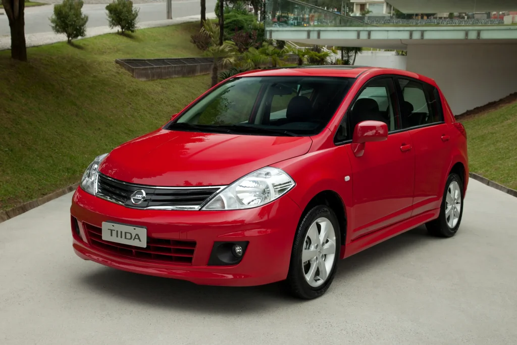 Nissan Tiida (5)
