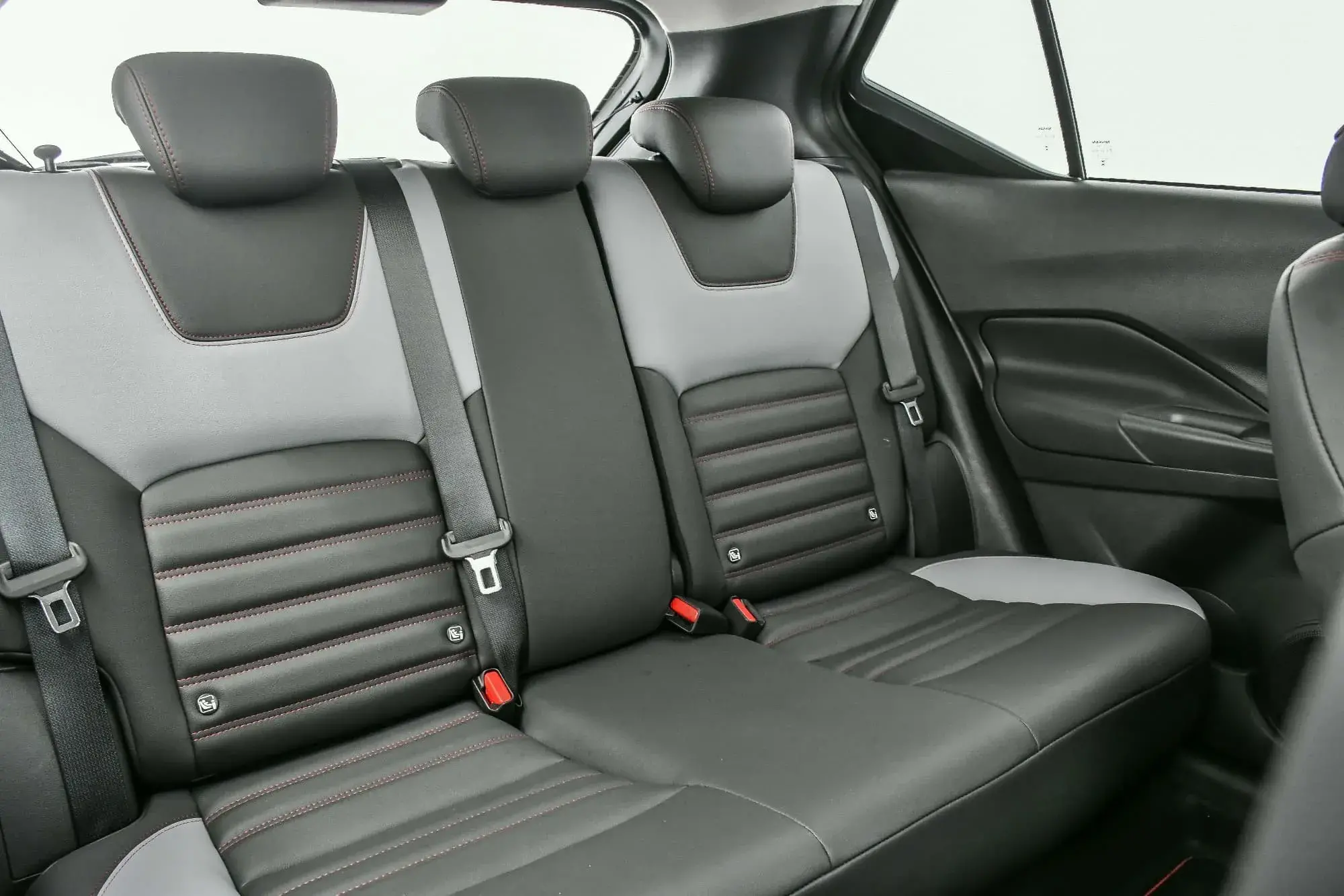 Nissan Kicks Xplay 9546
