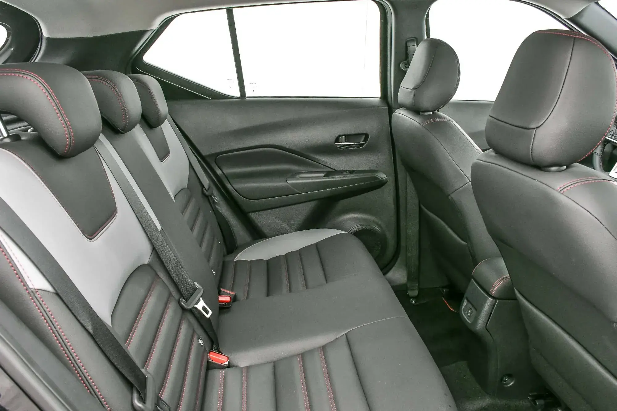 Nissan Kicks Xplay 9557