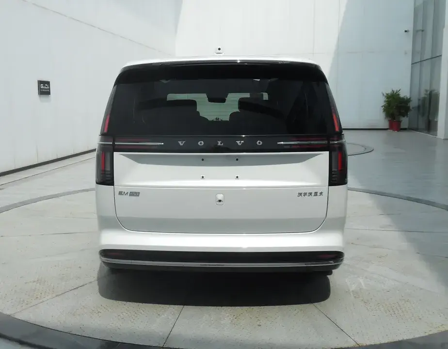 Volvo Em901