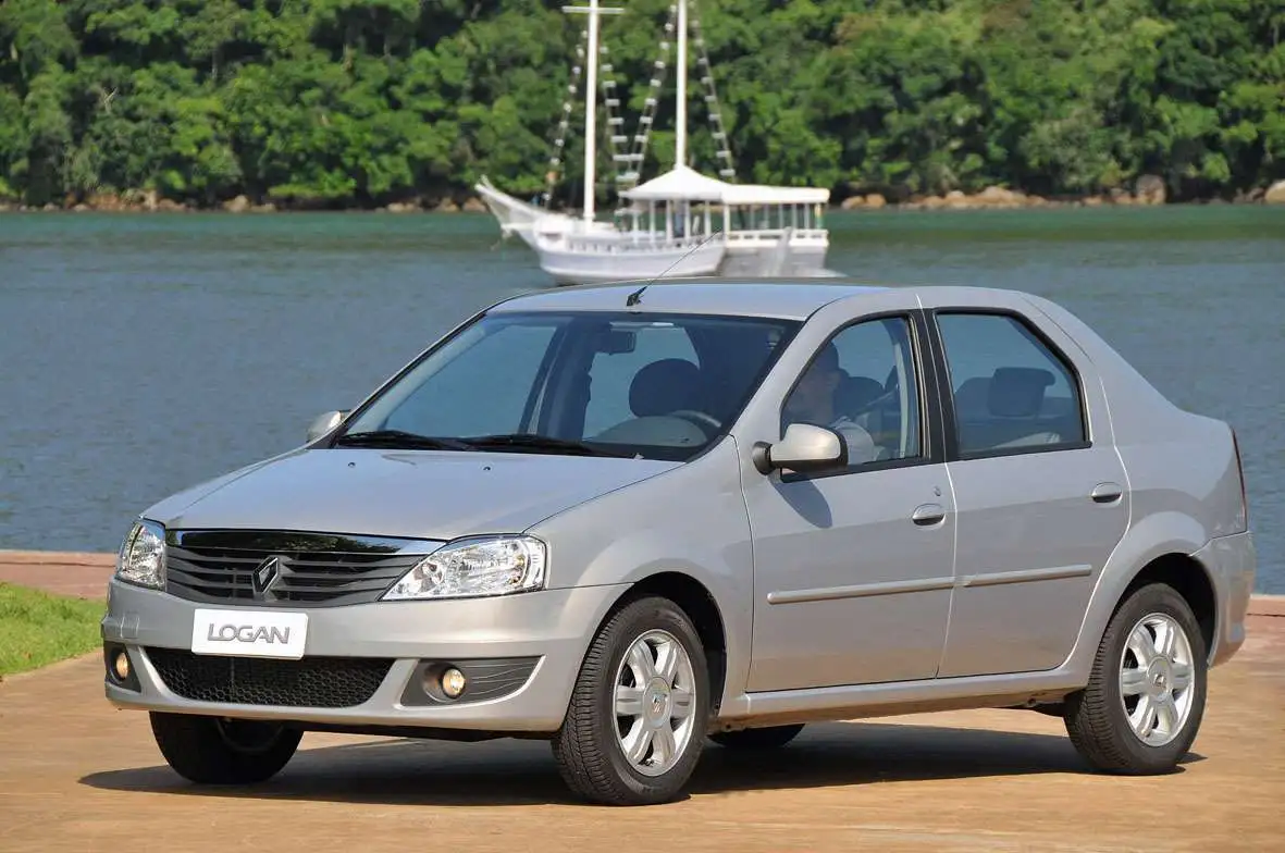 Renault Logan 2011 03 F5