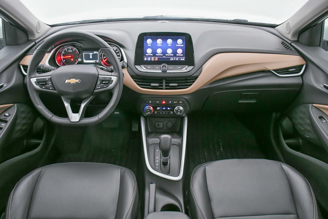 Chevrolet Onix Plus Premier (18)