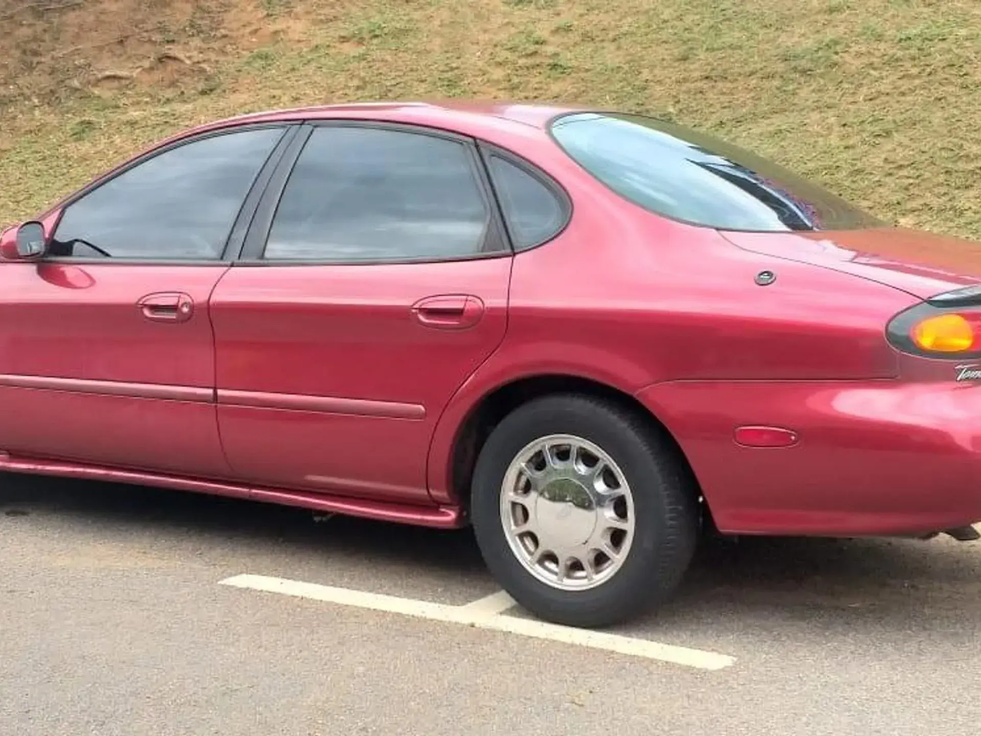 Ford Taurus 3.0 Lx V6 24v Gasolina 4p Automatico Wmimagem10462840029