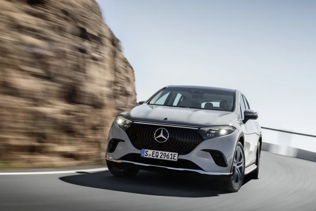 Dianteira Mercedes-Benz Eqs 450+ Suv