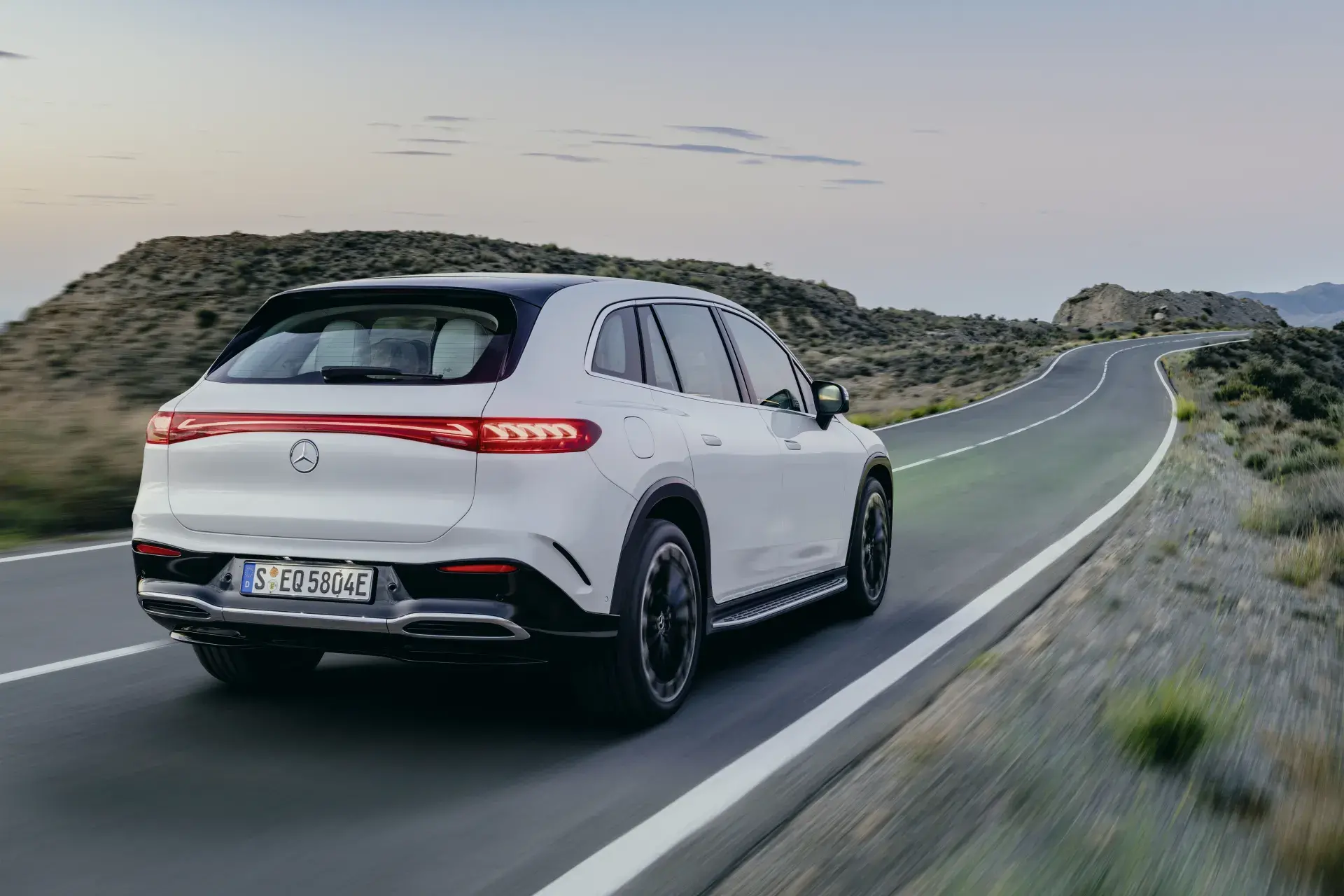 Mercedes-Benz Eqs 450+ Suv 3