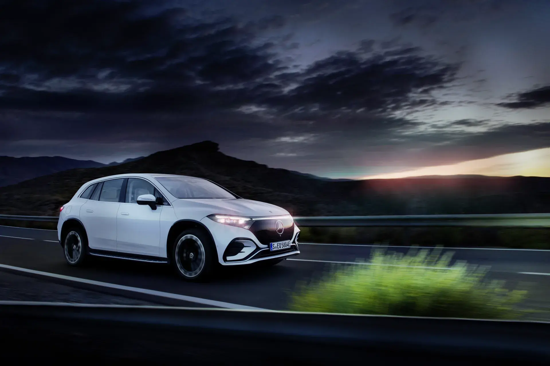 Mercedes-Benz Eqs 450+ Suv 4