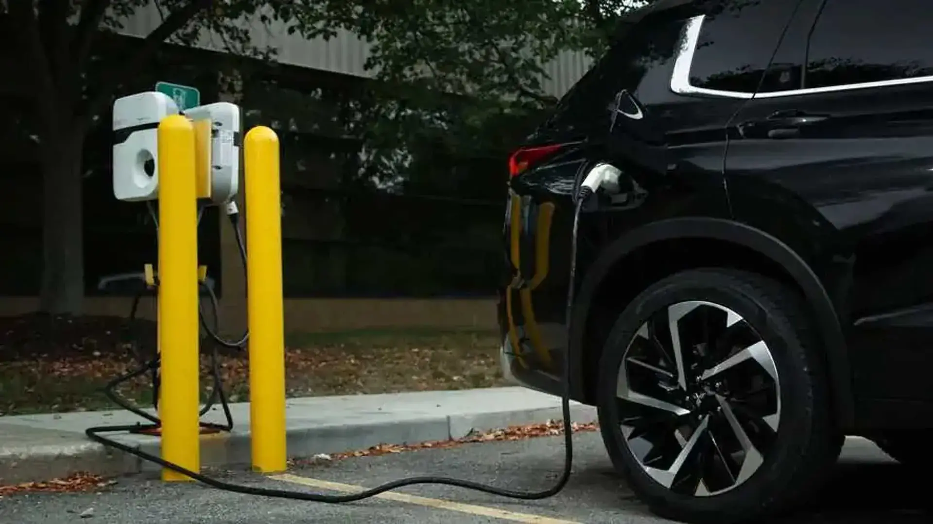 Mitsubishi Outlander Phev 4