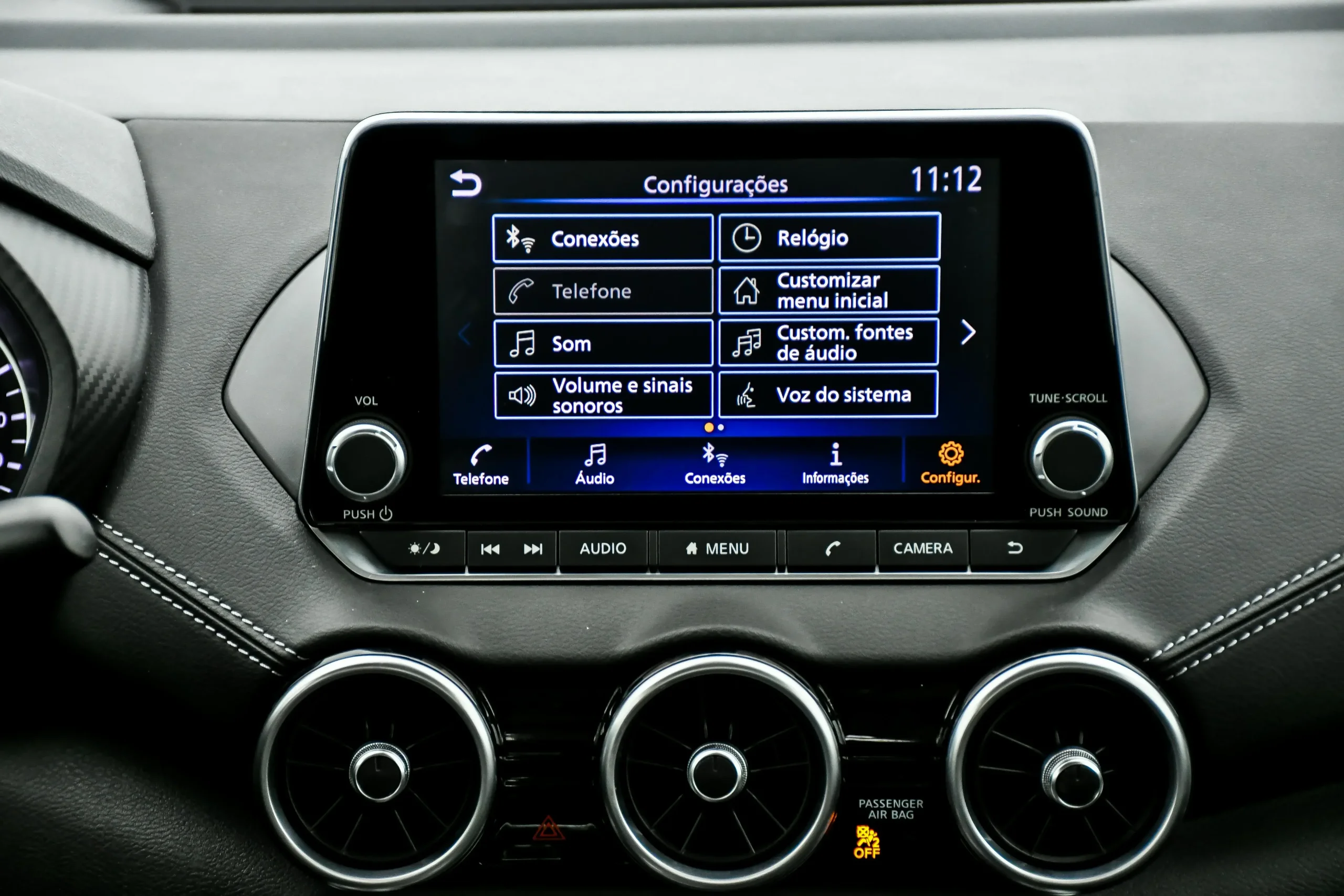 Nissan Sentra Advance 9899