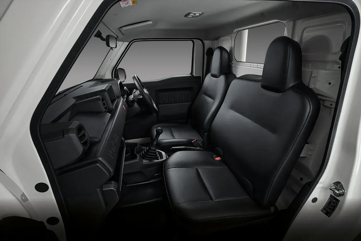 Toyota Hilux Champ (3)