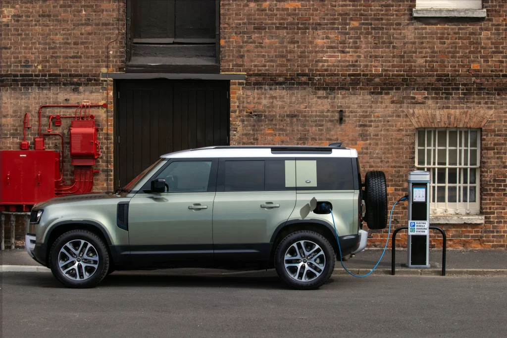 Defender 110 Phev (14)