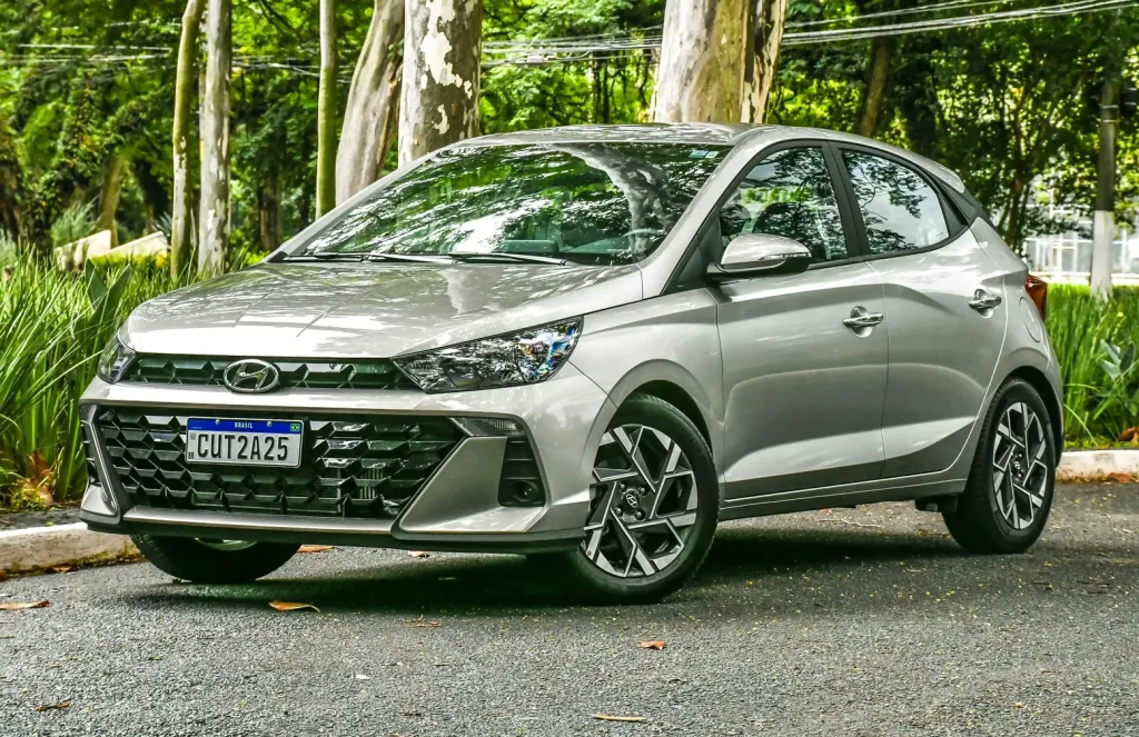 Hyundai HB20 segue na liderança