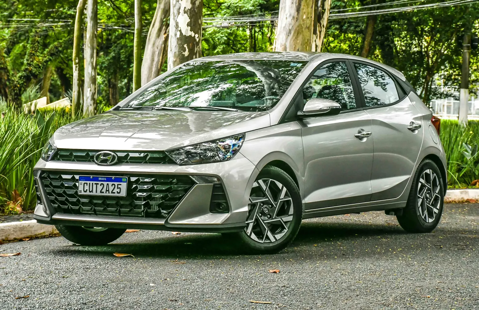 Hyundai HB20 segue na liderança