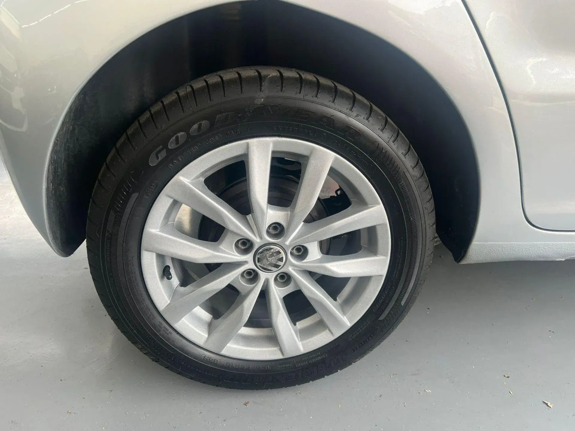 Volkswagen Fox 1.6 Mi Prime 8v Flex 4p Manual Wmimagem10392910817