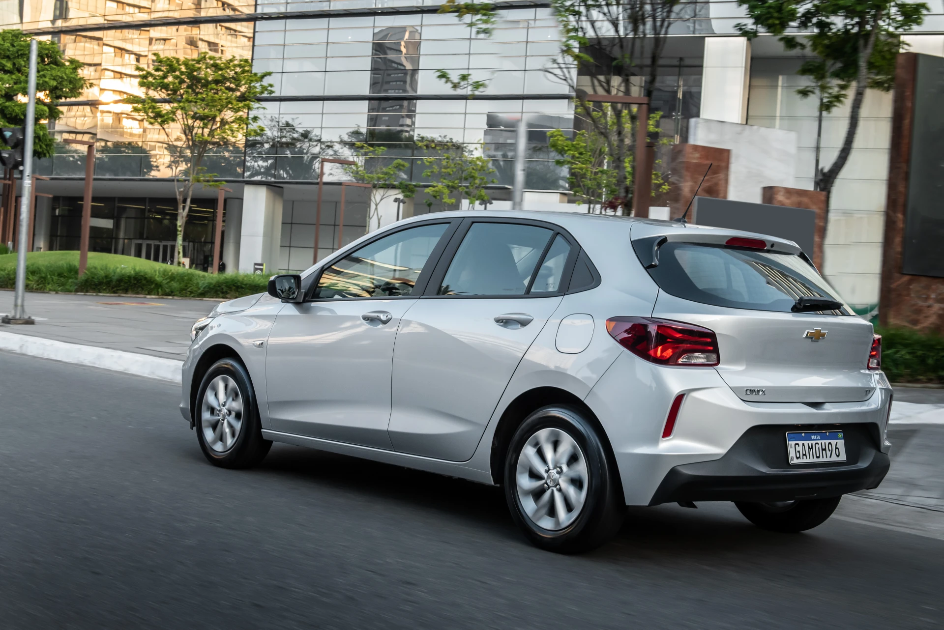 Chevrolet Onix Lt 1.0 17