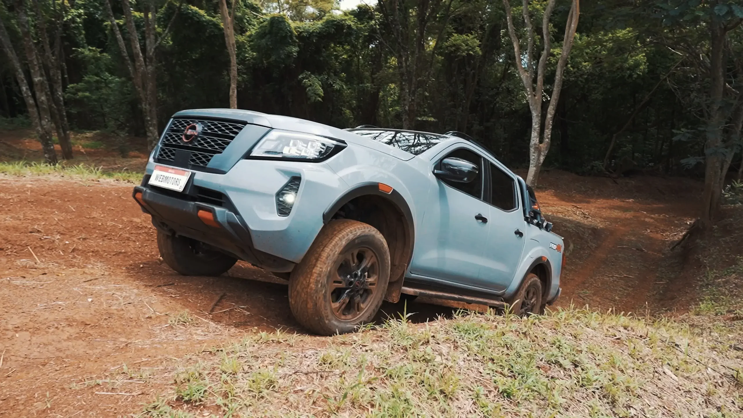 Nissan Frontier sai de linha no Brasil