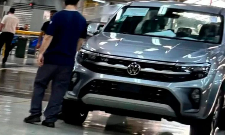 Volkswagen Amarok 2024 Flagra