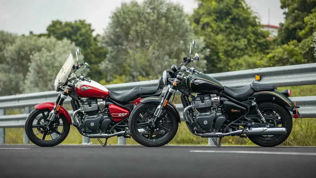 Royal Enfield Super Meteor 650 Motos