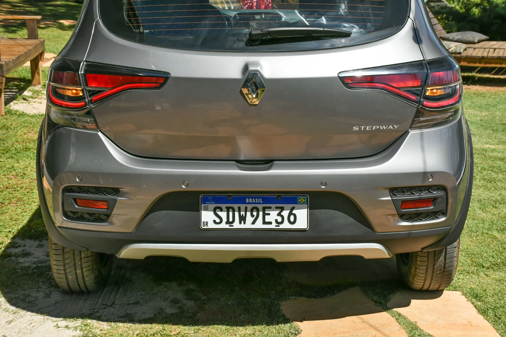 Traseira Stepway 1.0 1654