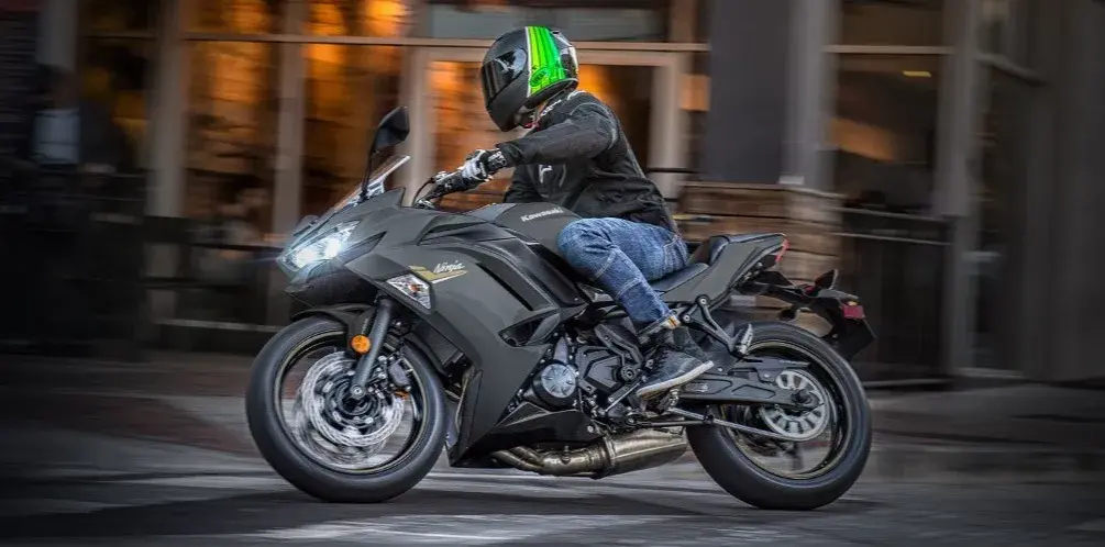 Kawasaki Ninja 650 0