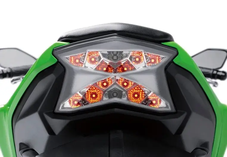 Kawasaki Ninja 650 8