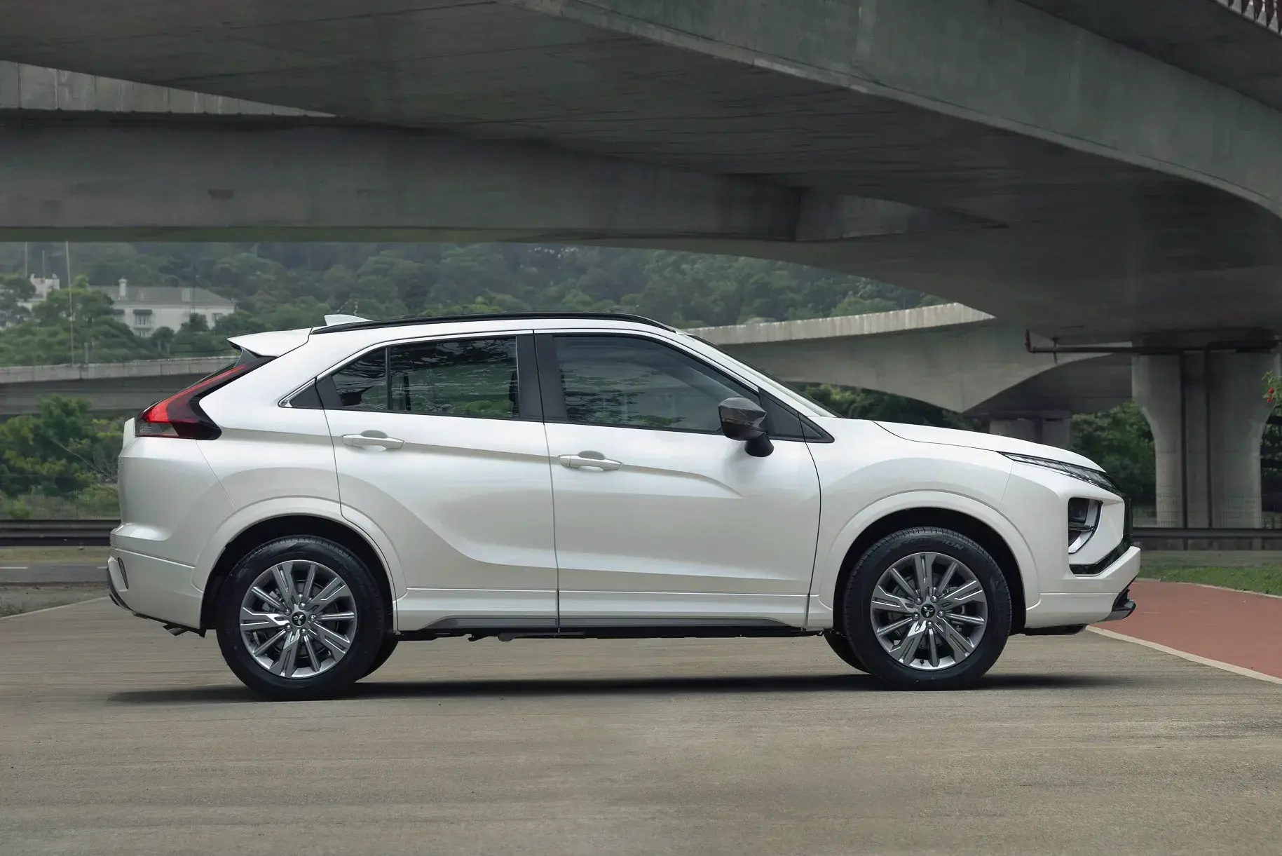 Mitsubishi Eclipse Cross Rush (9)