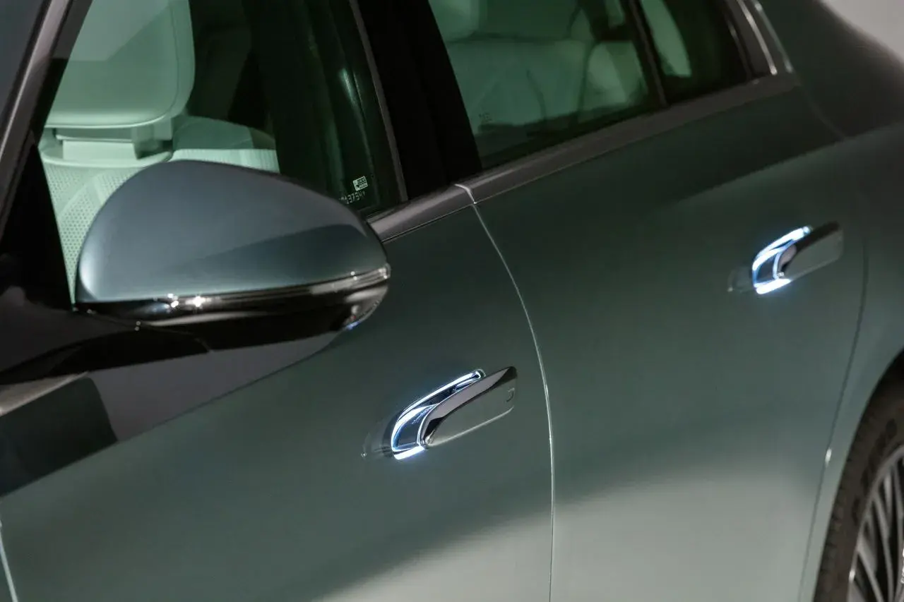 Mercedes E 300 Exclusive 5