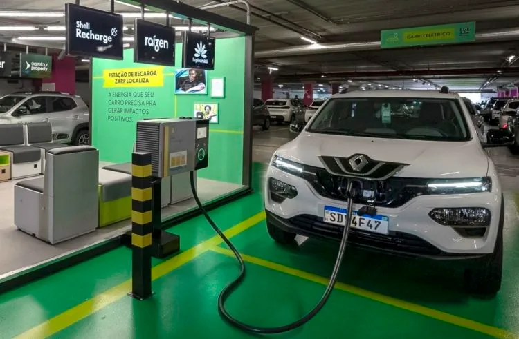 Carro Elétrico Custo F3