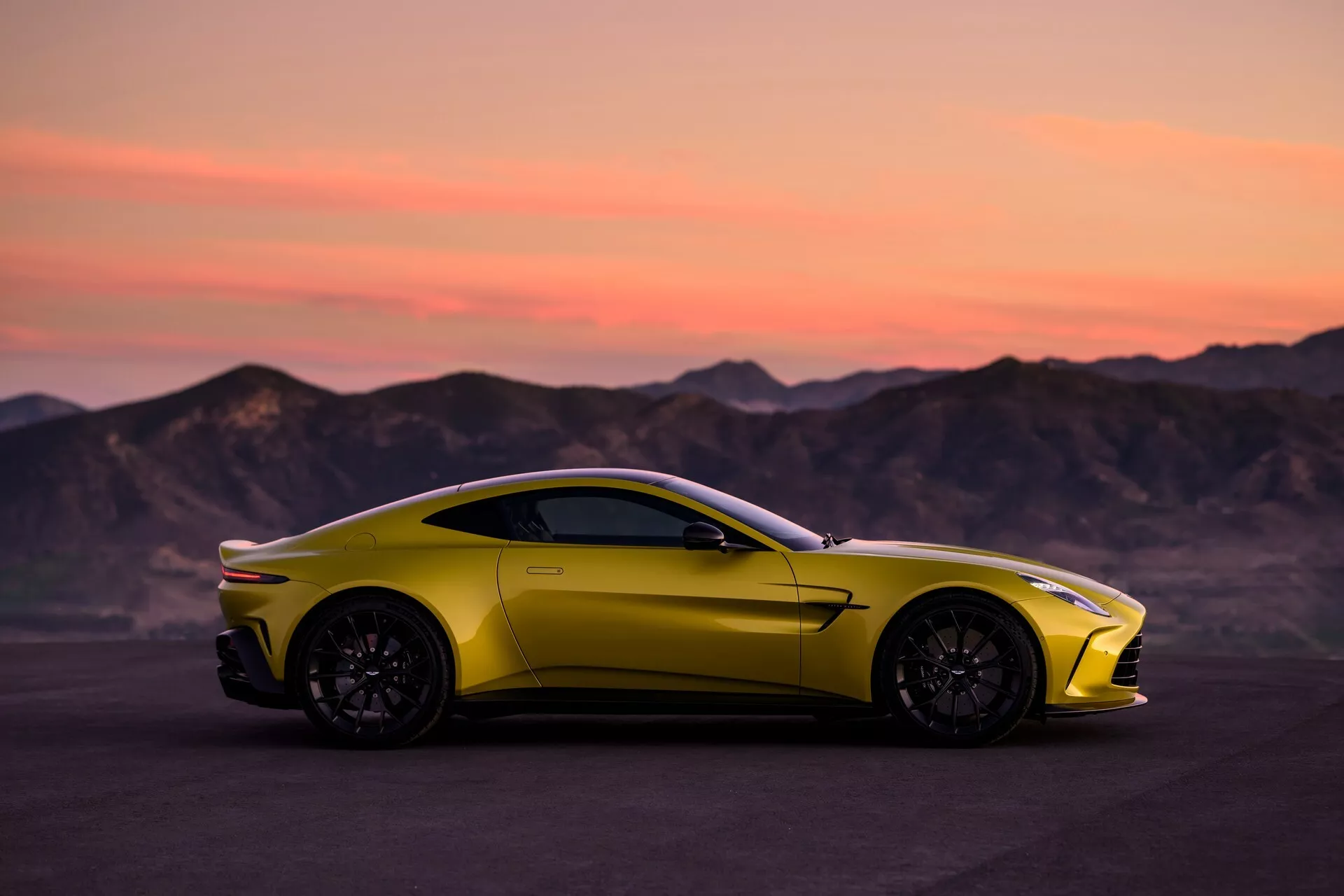 2025 Aston Martin Vantage 24 F23