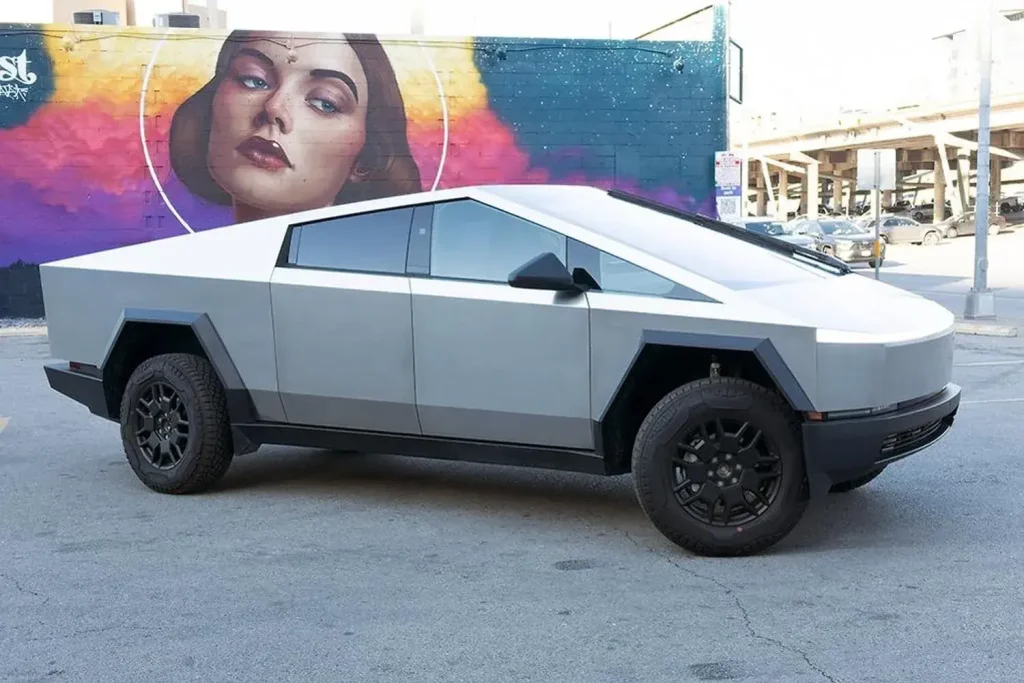 2024 Tesla Cybertruck 4223 (1)