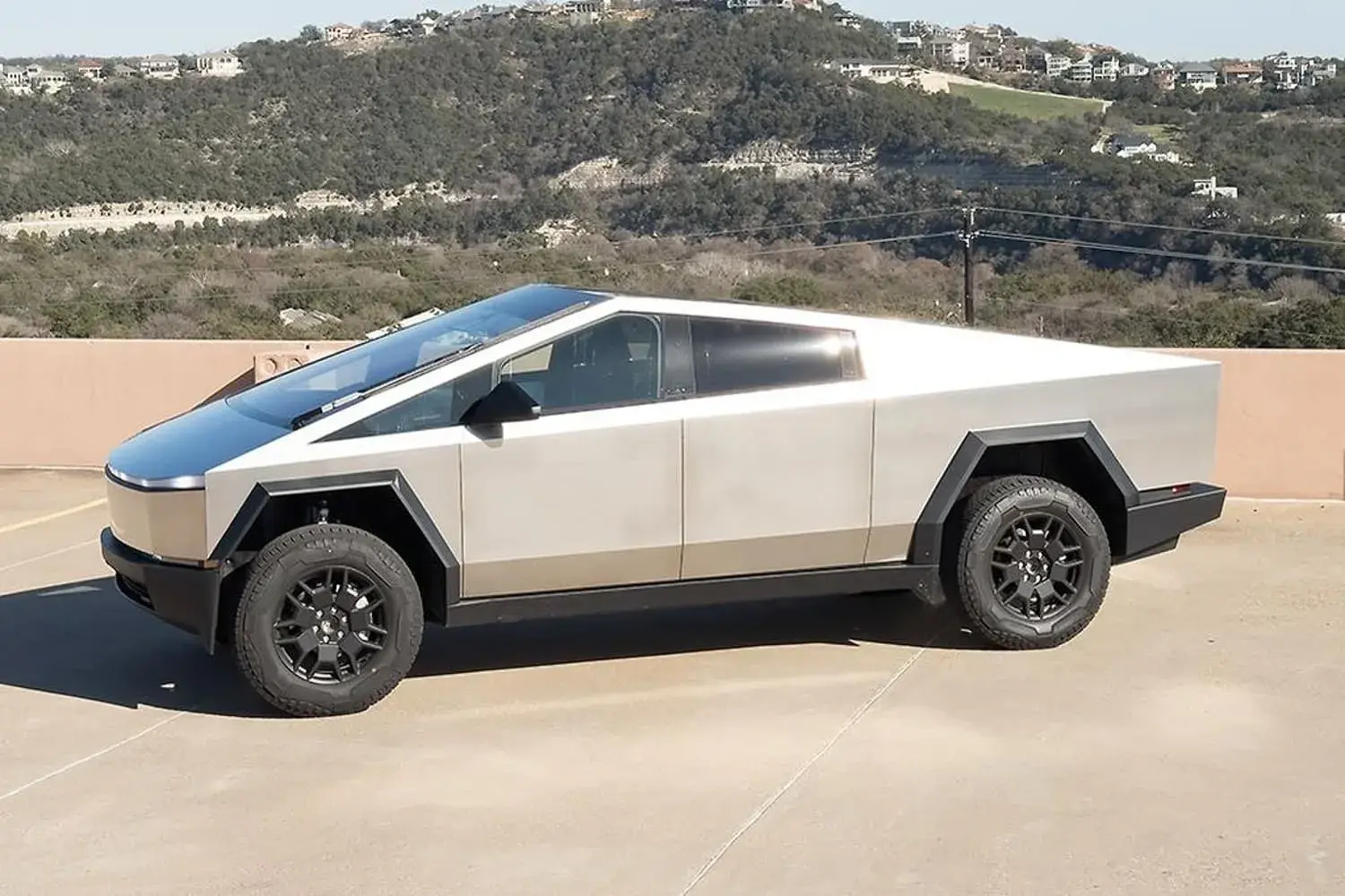 2024 Tesla Cybertruck 4192 (1)