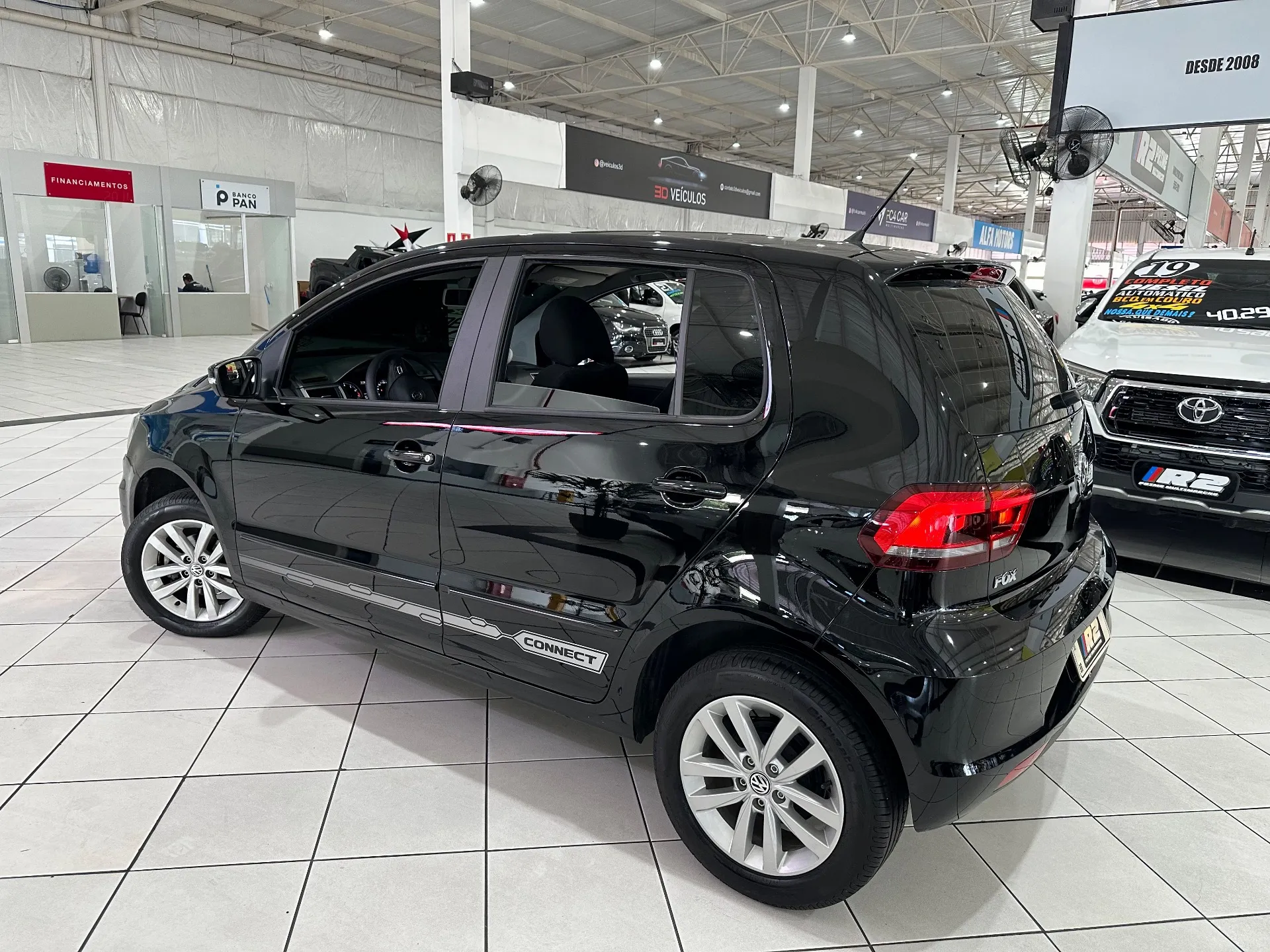Volkswagen Fox 1 6 Msi Total Flex Connect 4p Manual Wmimagem18403843094