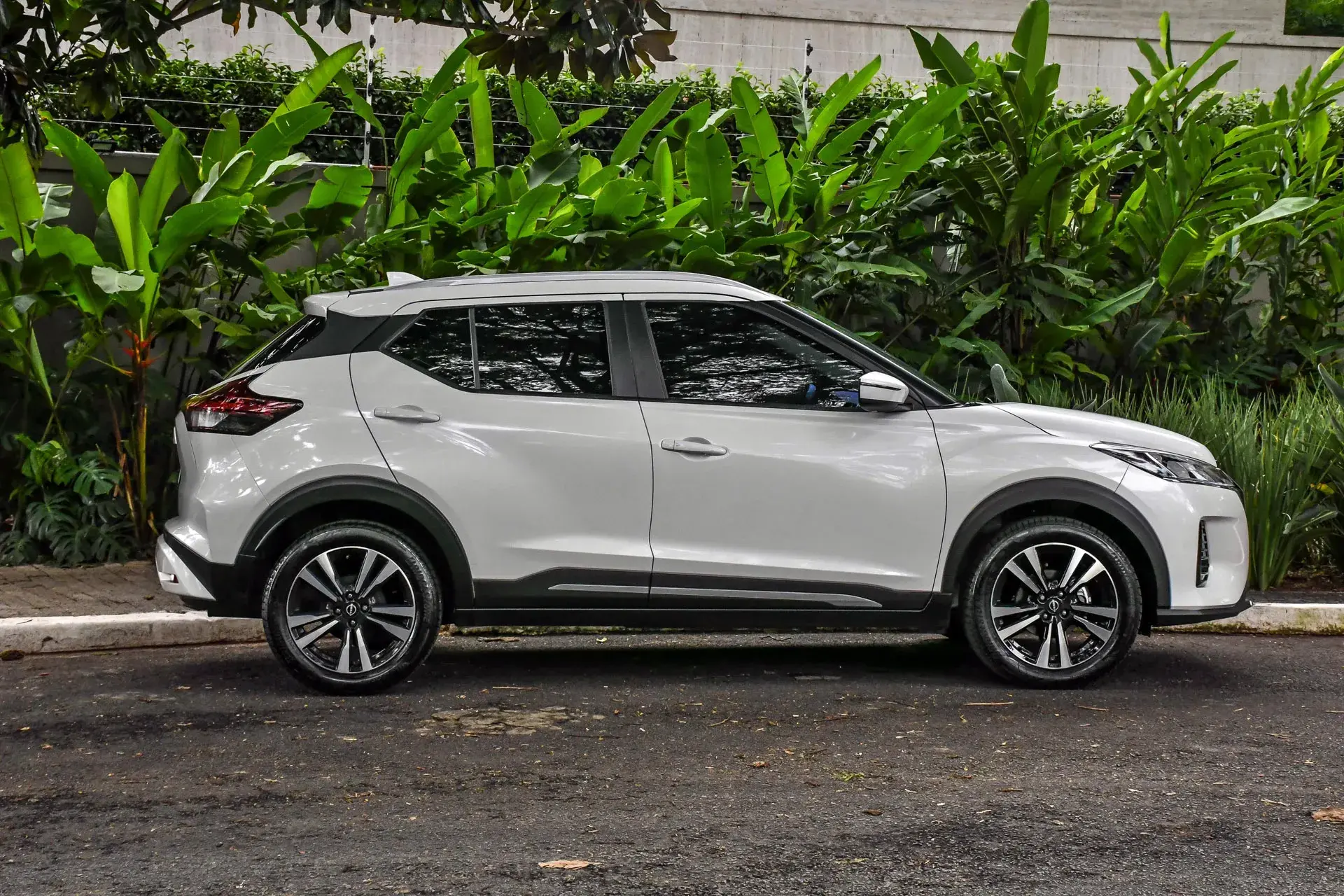 Nissan Kicks Advance 2565