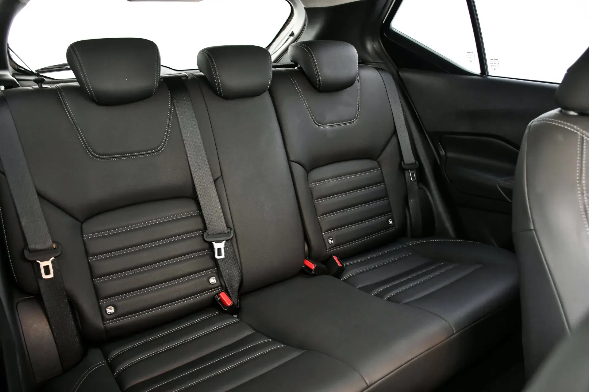 Nissan Kicks Advance 2702