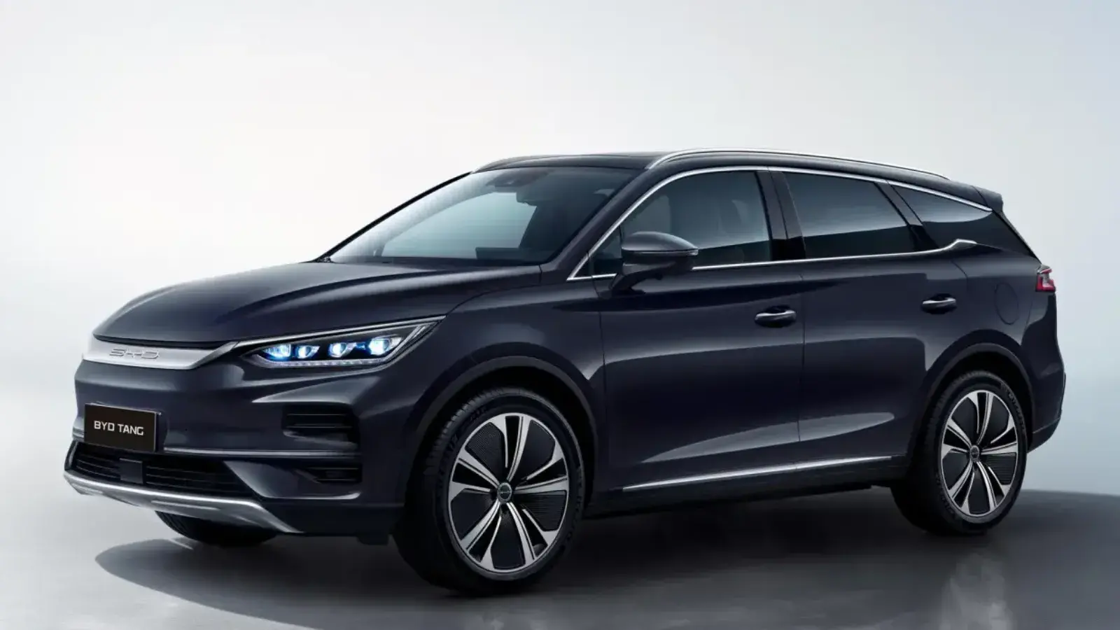 Novo Byd Tan